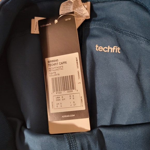 Adidas mid rise crop leggings - Picture 3 of 3